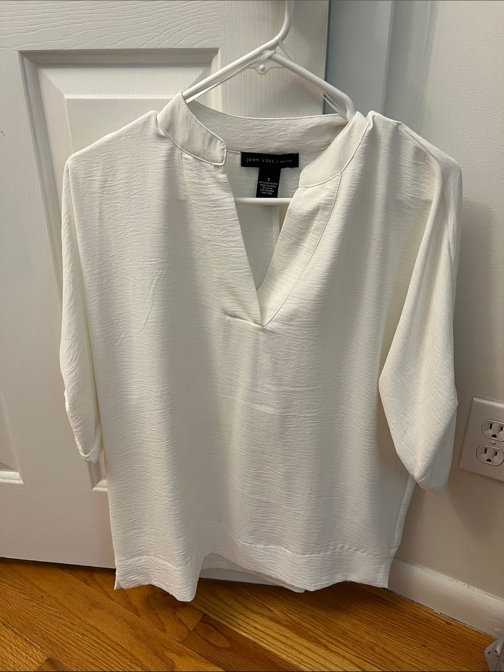 Cream V-Neck Split Collar Blouse
